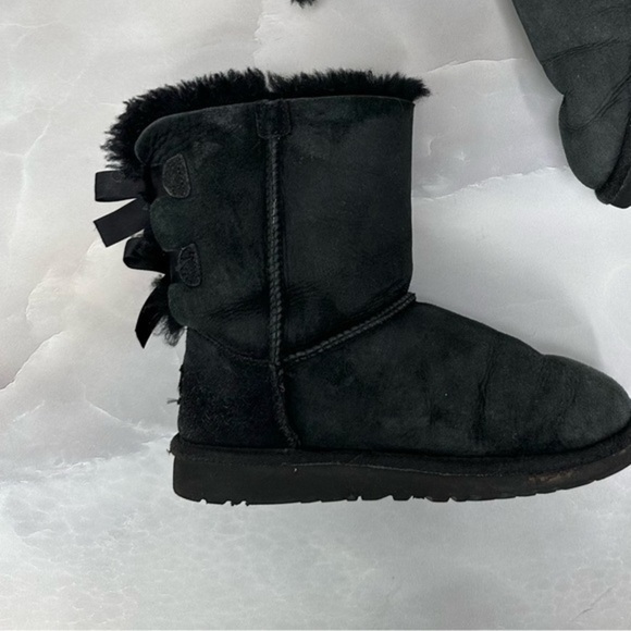 Ugg Bailey Bow Short Boots - Picture 6 of 10